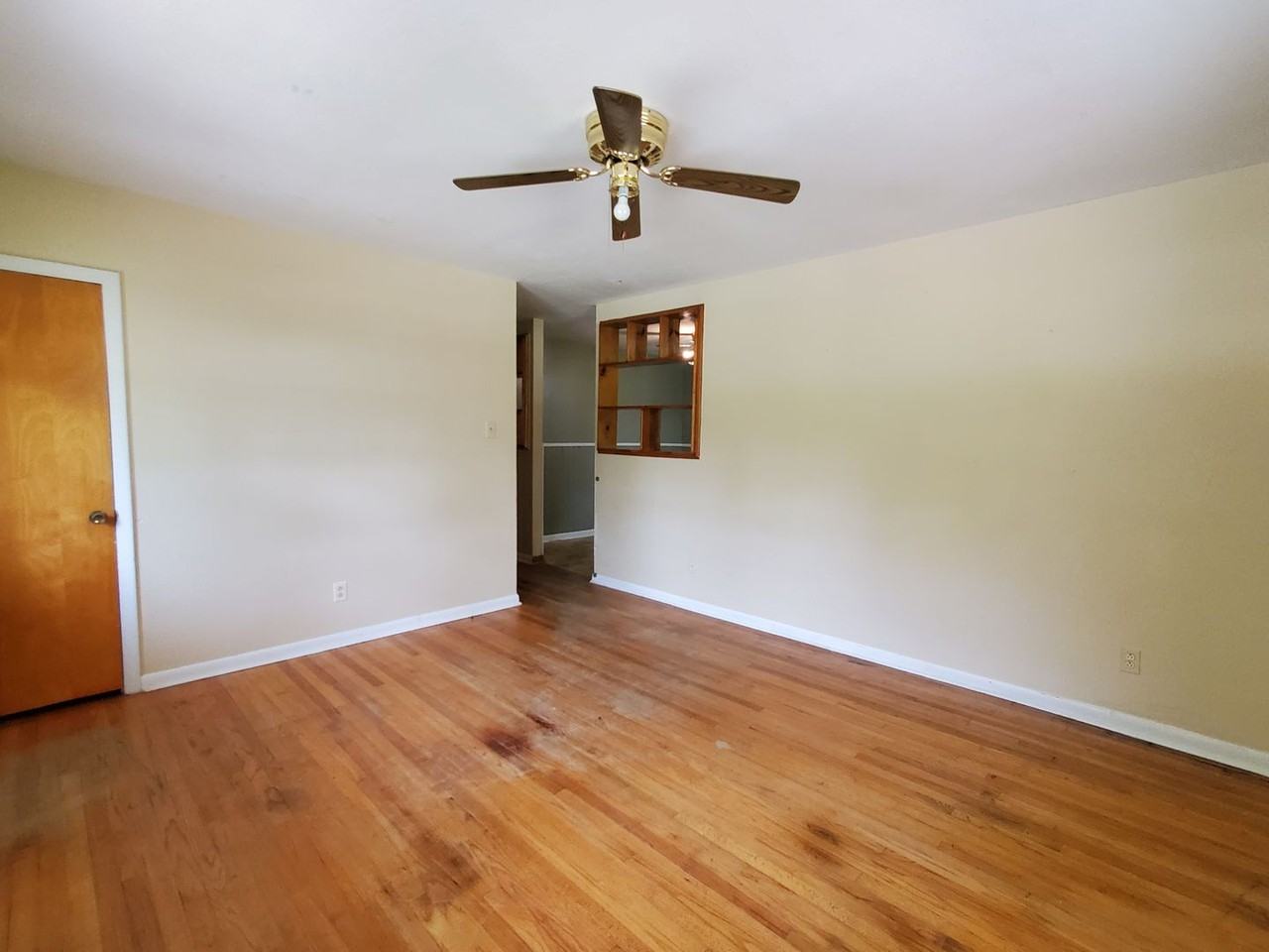 1850 Dewsberry Dr - Photo 2 of 18