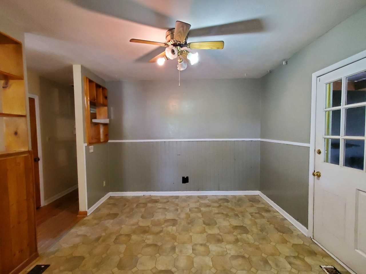 1850 Dewsberry Dr - Photo 7 of 18