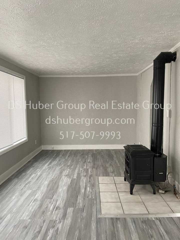 720 Loa St - Photo 3 of 13