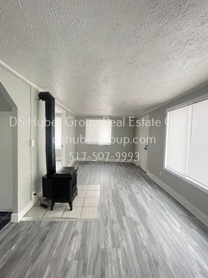 720 Loa St - Photo 5 of 13