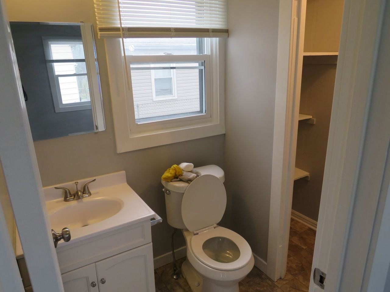 3325 Lillie St - Photo 3 of 14