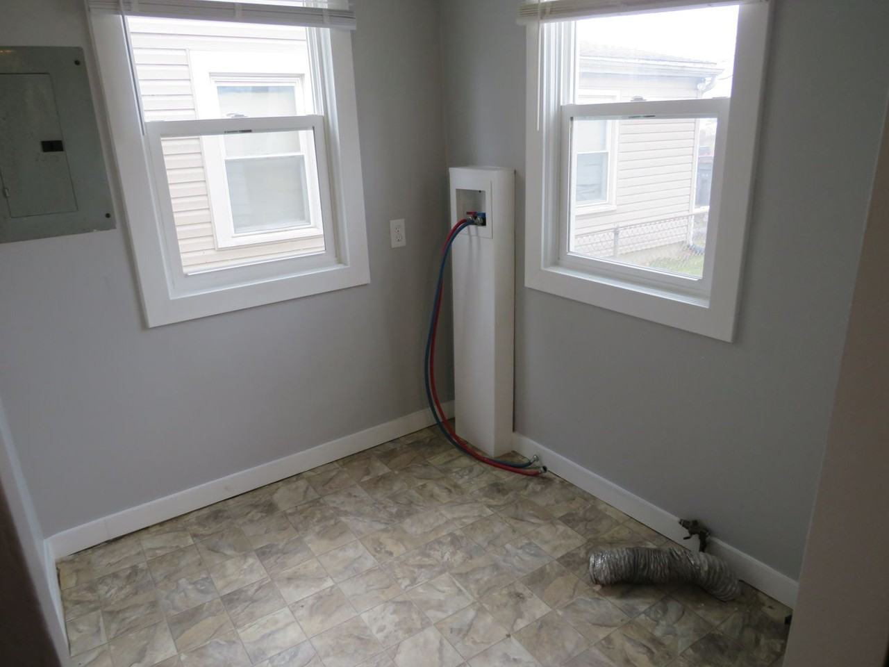 3325 Lillie St - Photo 6 of 14