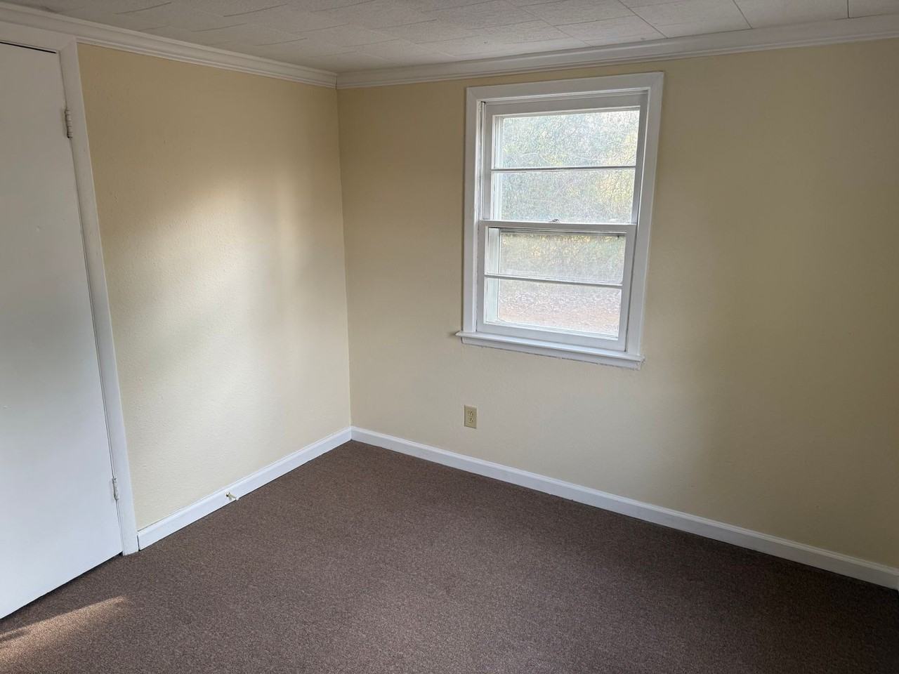 101 Hines Ave - Photo 6 of 16