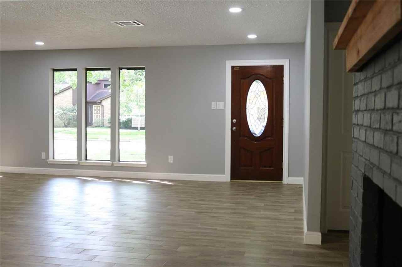21330 Park Tree Ln - Photo 2 of 23