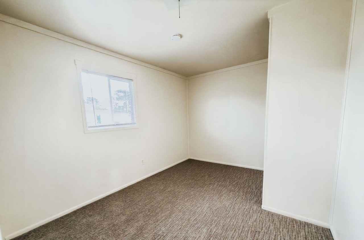 880 Murray Rd - Photo 7 of 11