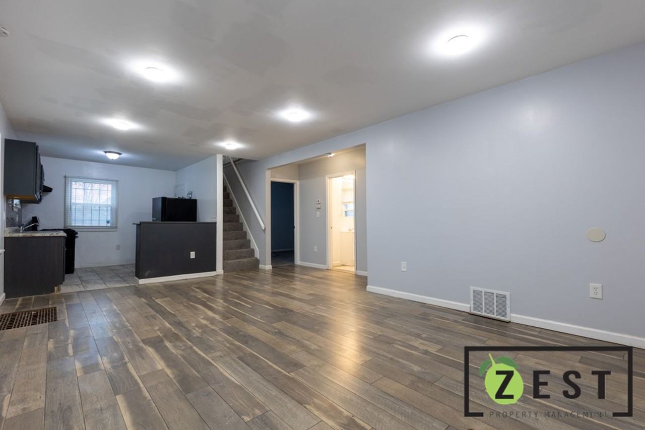 20017 Monica St - Photo 3 of 22