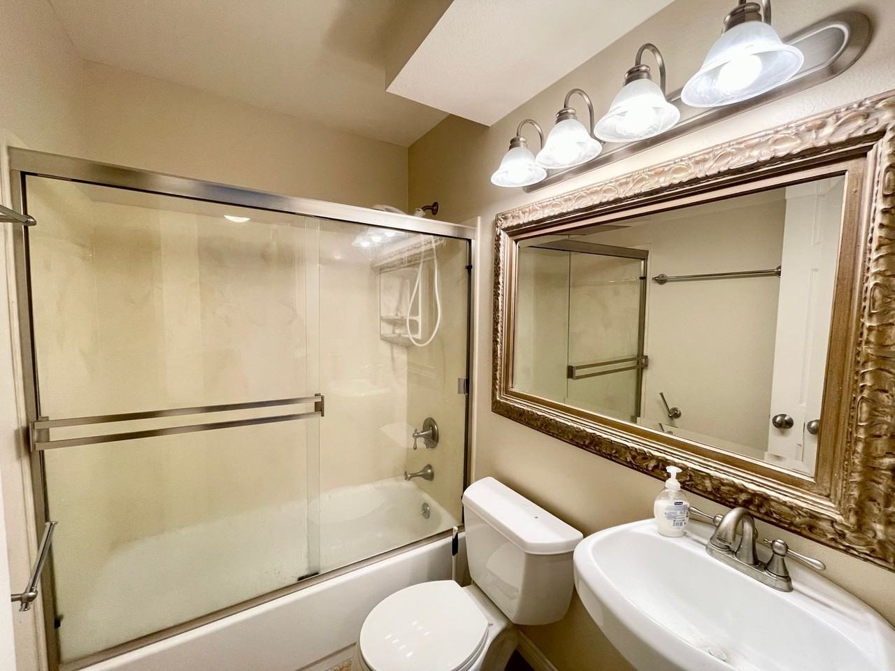 4205 Lamont St #11 - Photo 4 of 13