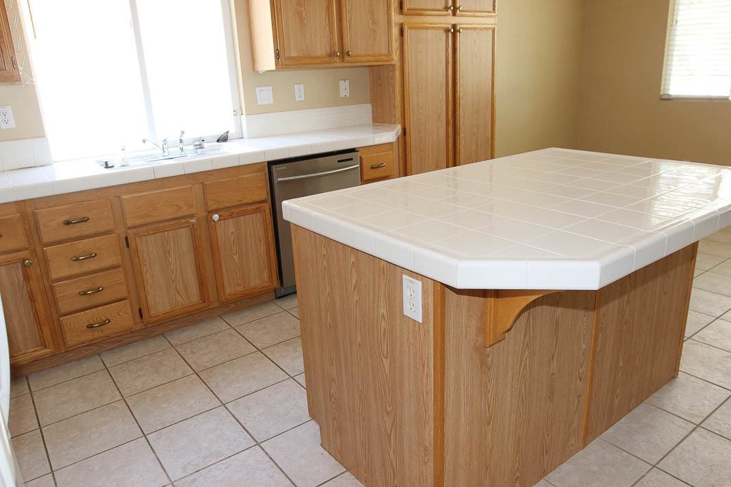 8930 Bayshore Ln - Photo 2 of 8