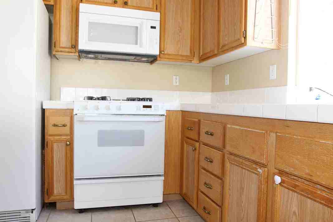 8930 Bayshore Ln - Photo 3 of 8