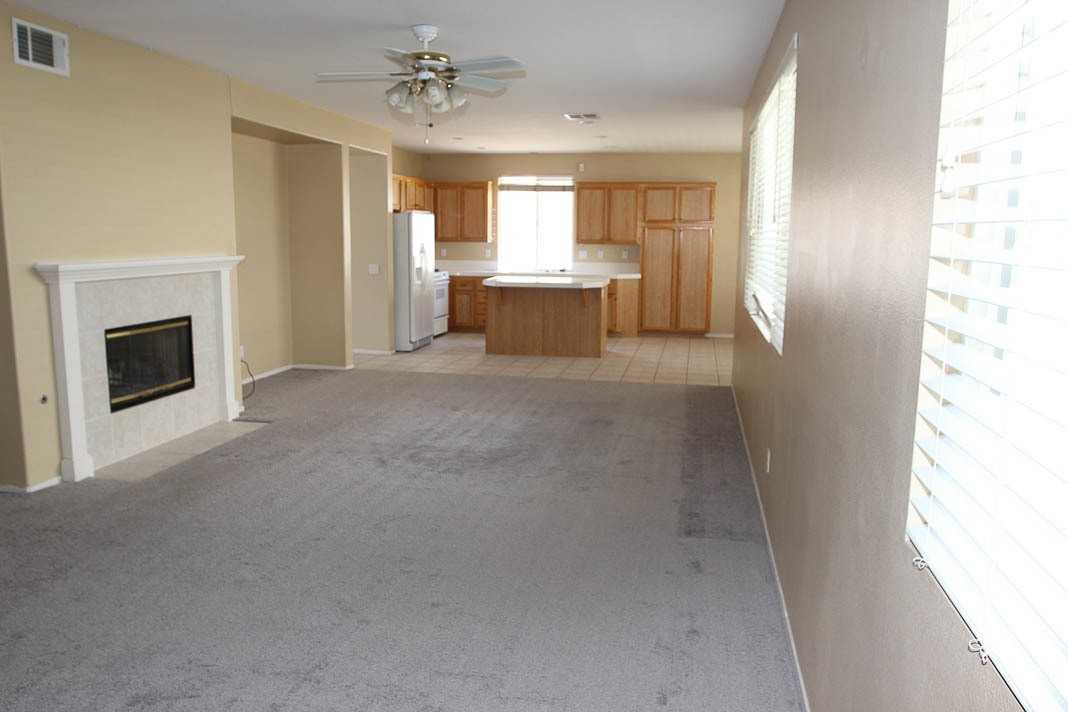 8930 Bayshore Ln - Photo 4 of 8