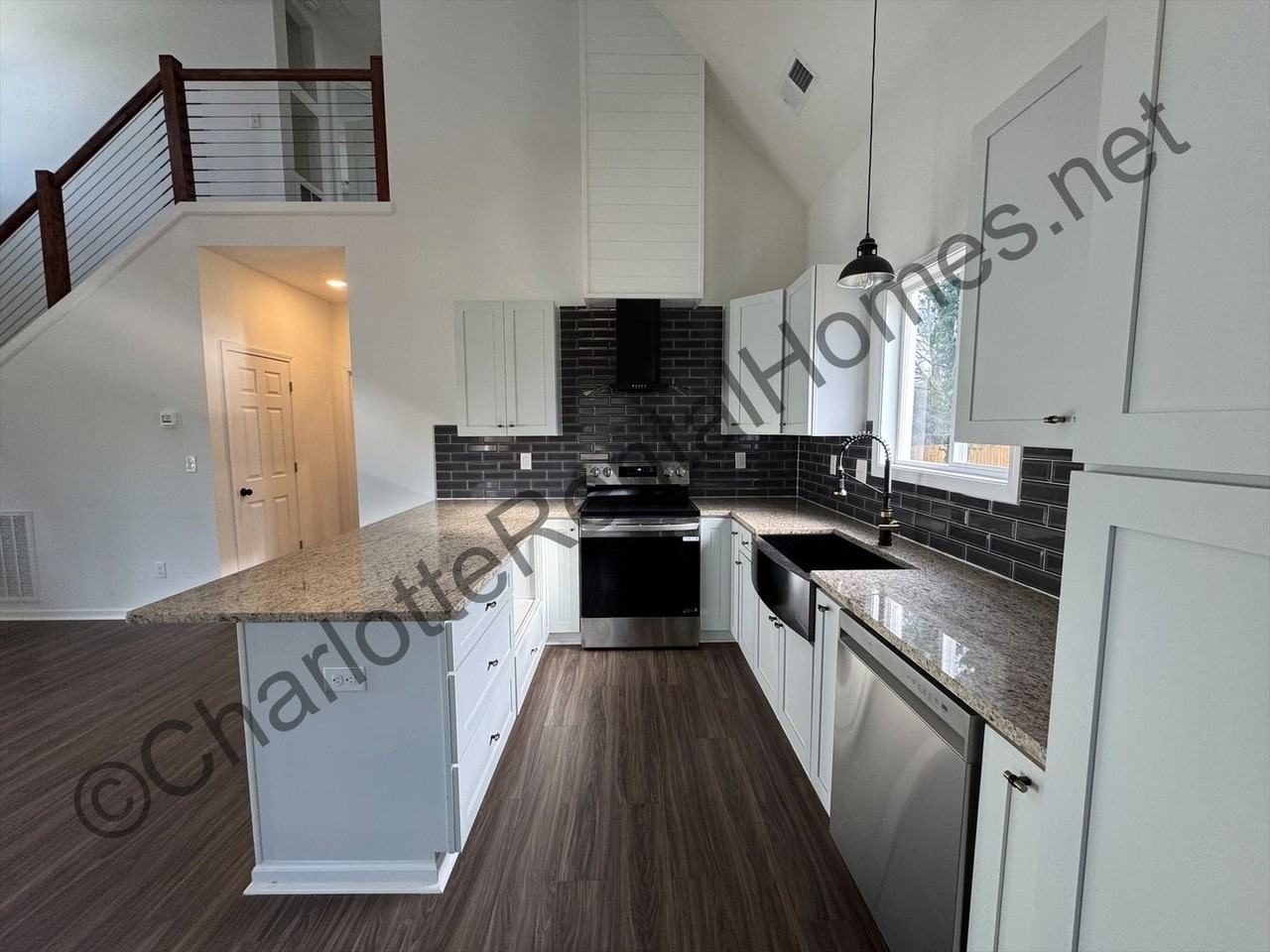 512 N Mulberry St - Photo 5 of 12