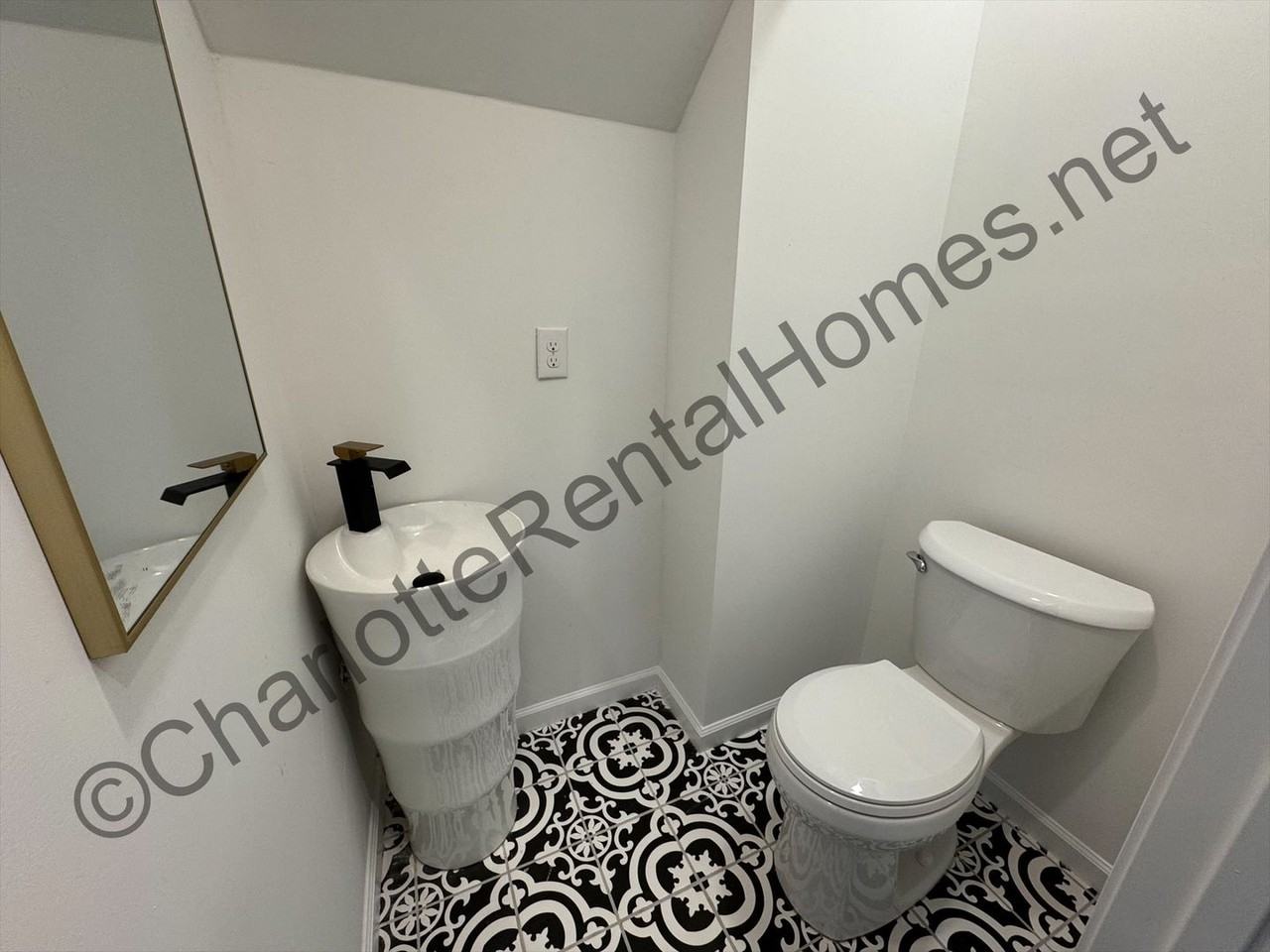 512 N Mulberry St - Photo 6 of 12