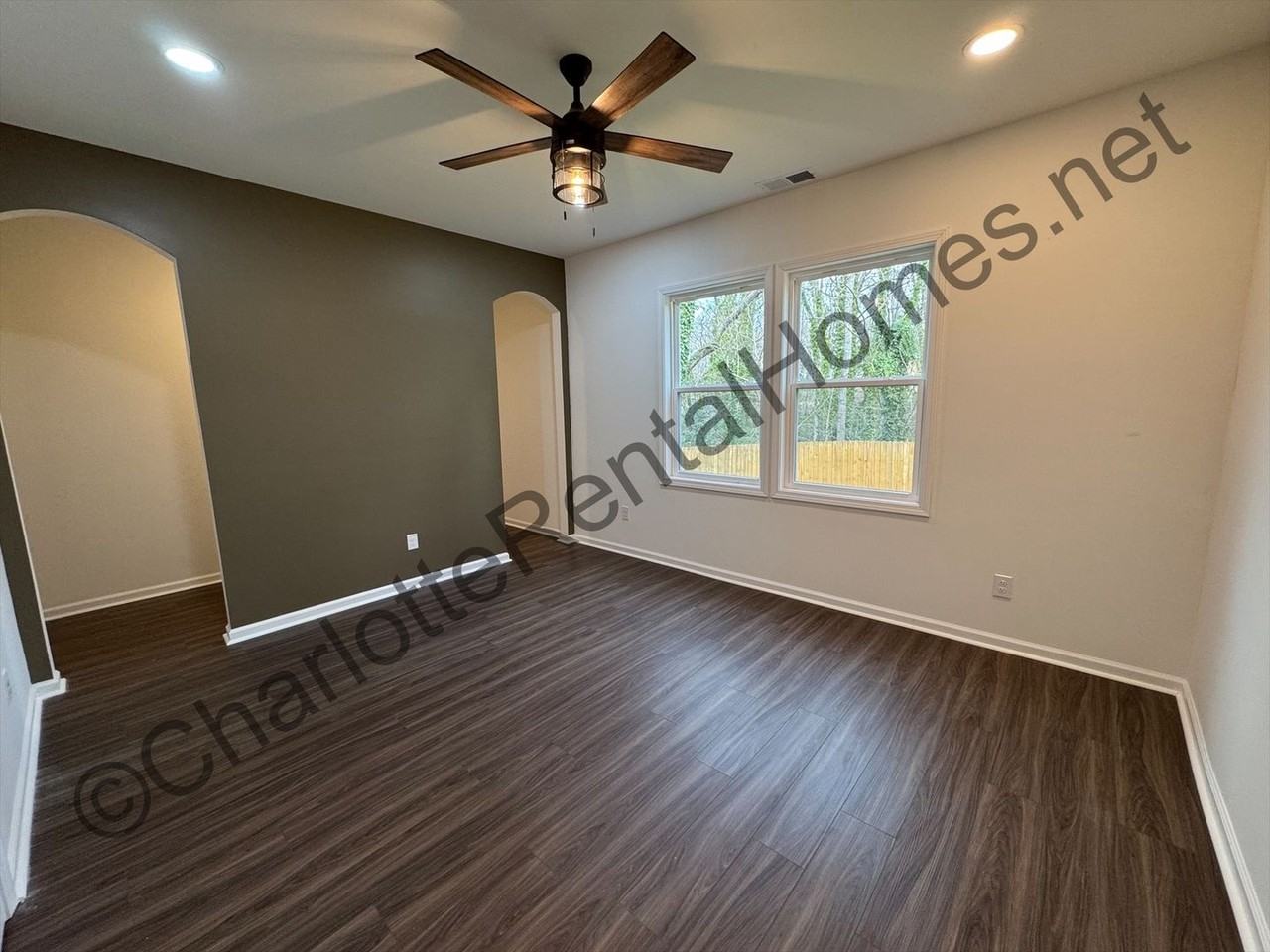 512 N Mulberry St - Photo 7 of 12