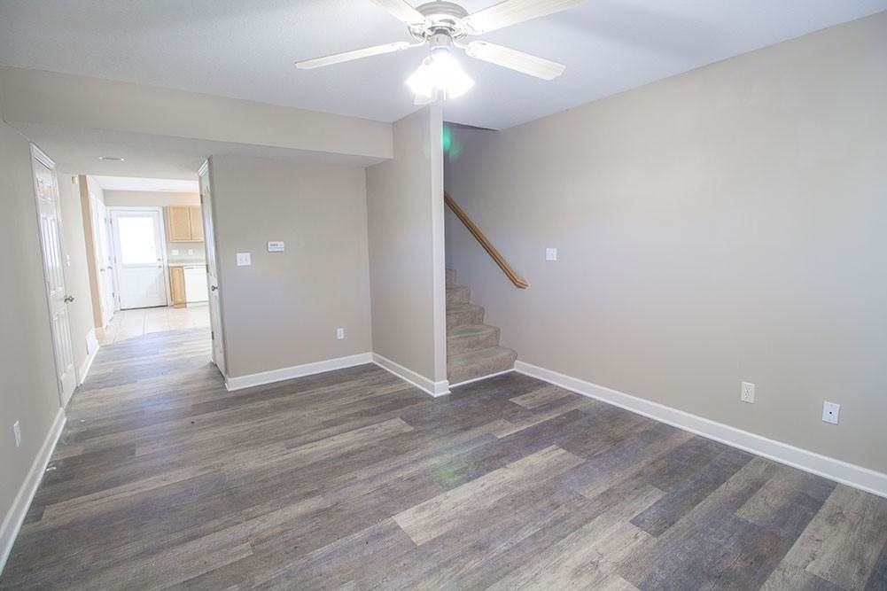 1311 Raleigh Dr - Photo 3 of 34