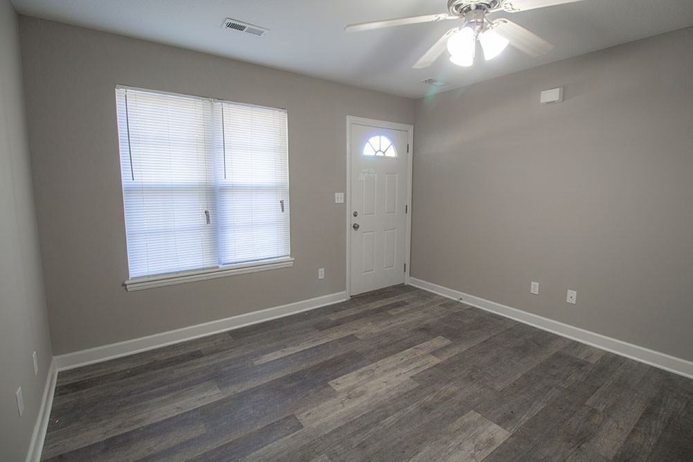 1311 Raleigh Dr - Photo 5 of 34