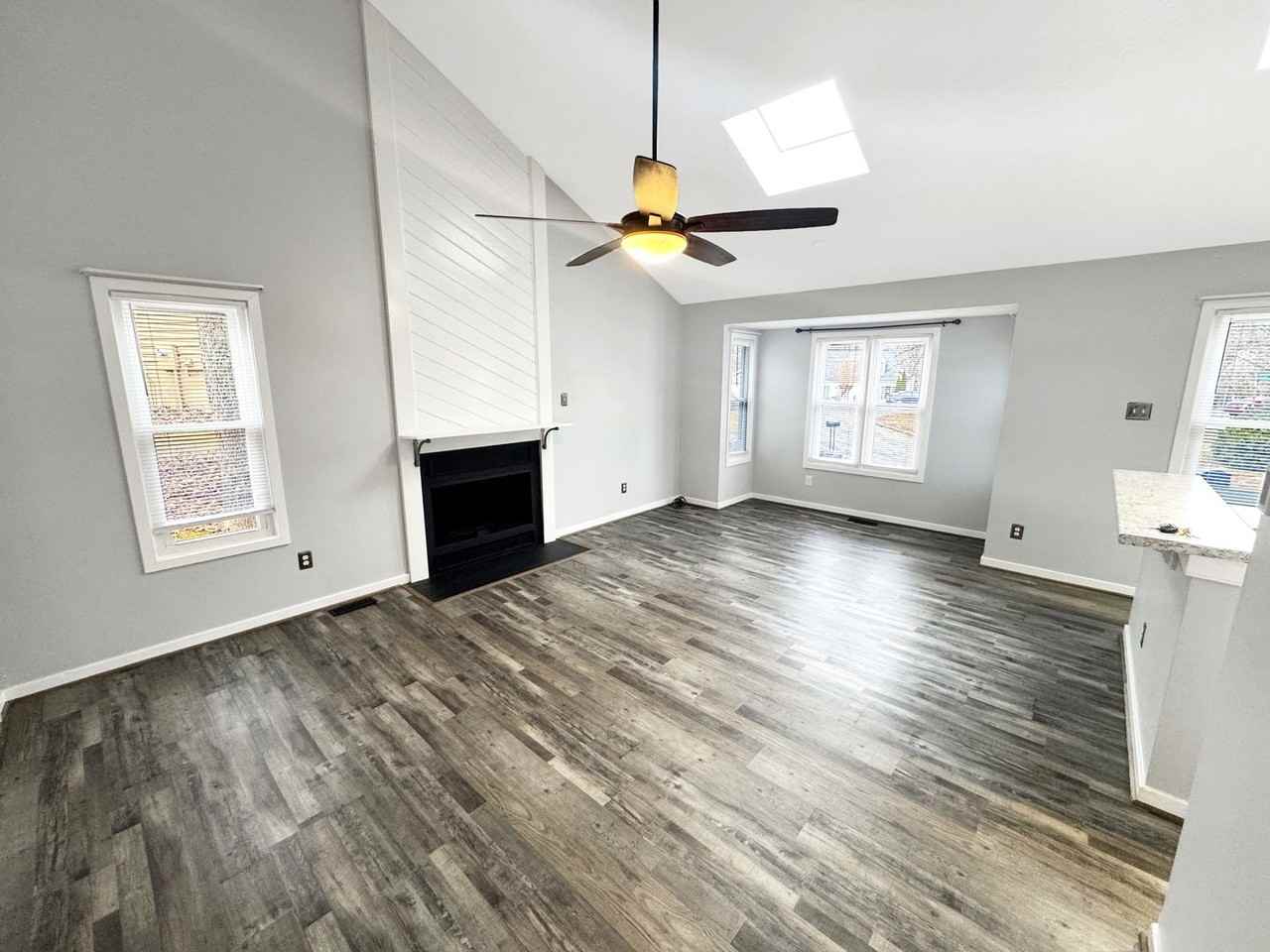 6139 Stockade Ct - Photo 2 of 17