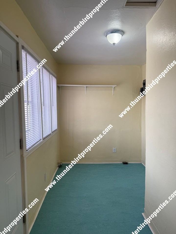 2130 Coal Pl Se - Photo 6 of 13