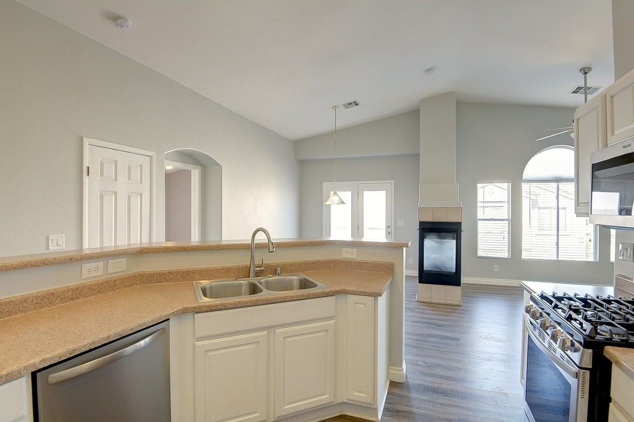 1593 Ward Frontier Ln - Photo 5 of 12