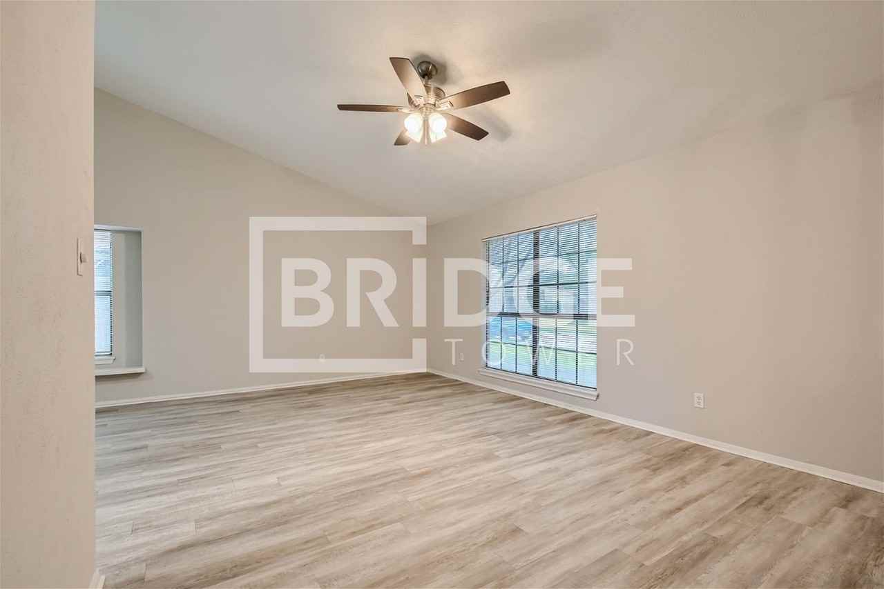 9009 Davis St - Photo 7 of 20