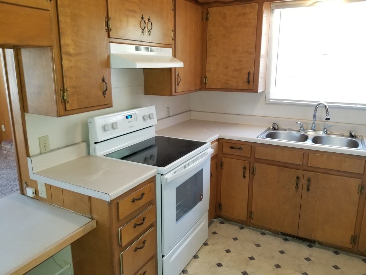 508 E 9th St - Photo 4 of 16