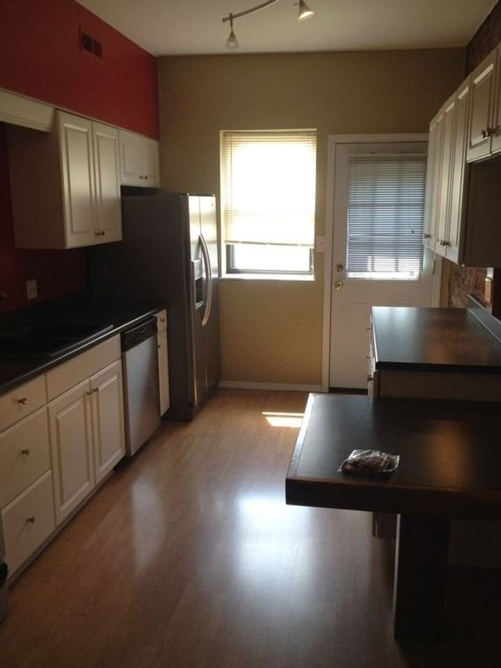 5554 Waterman Blvd - Photo 6 of 19