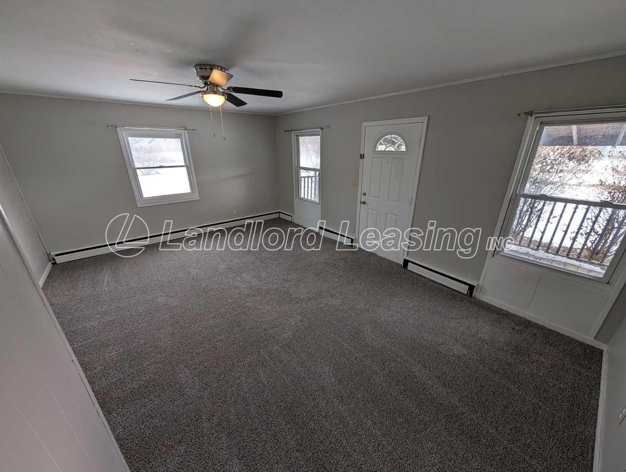 2733 G St - Photo 3 of 13