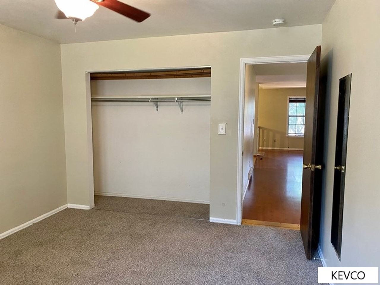 1330 Woodcrest Ct - Photo 7 of 23