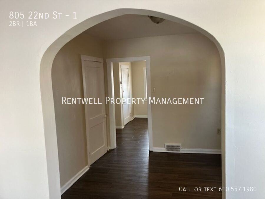 805 22nd St #1 - Photo 3 of 11