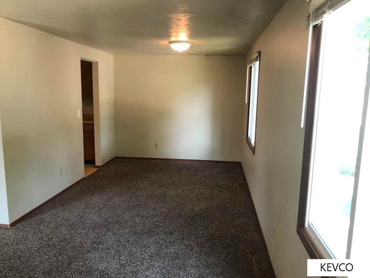 3107 Kittery Ct - Photo 6 of 24