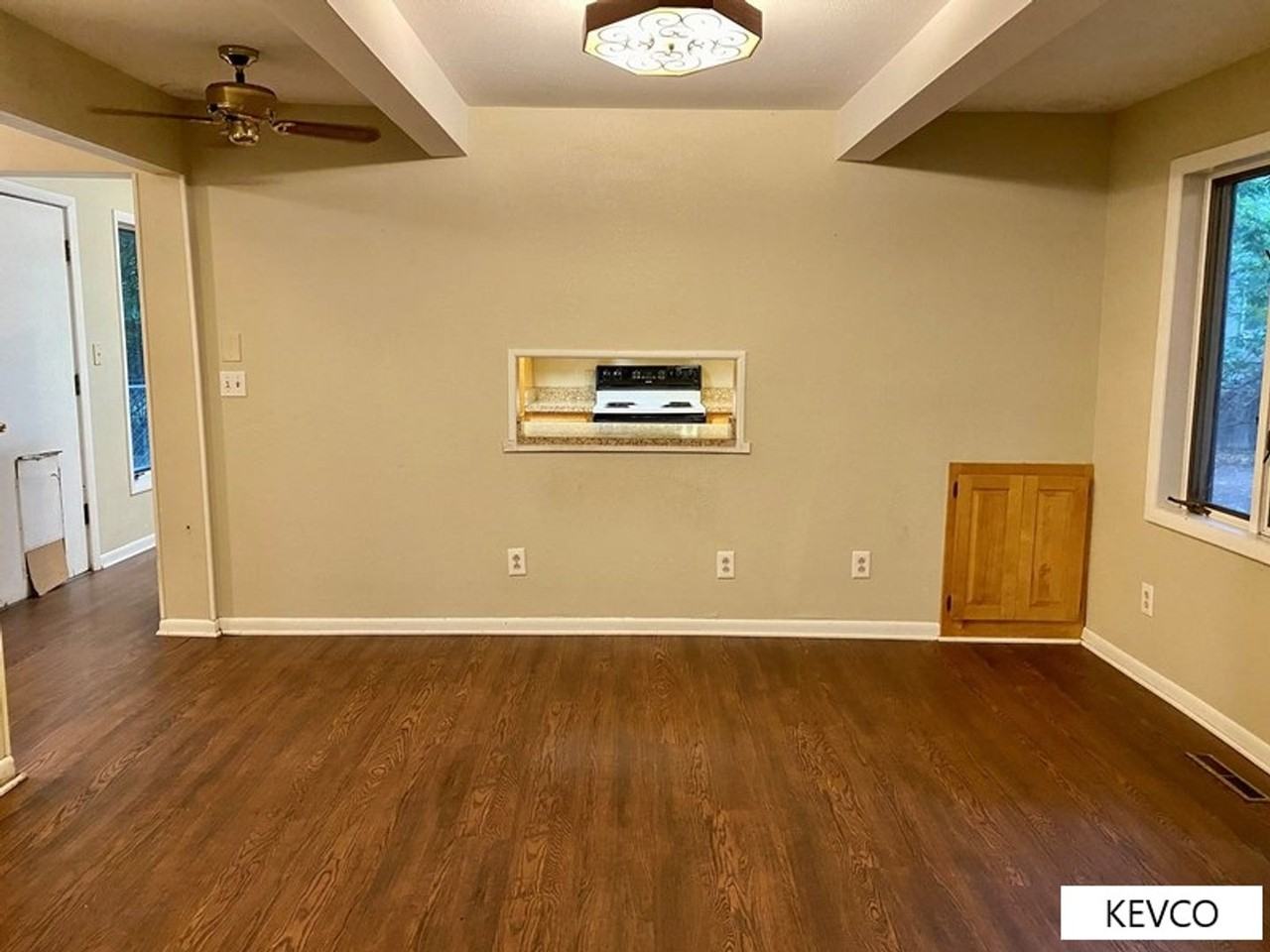 712 Colorado St - Photo 5 of 27