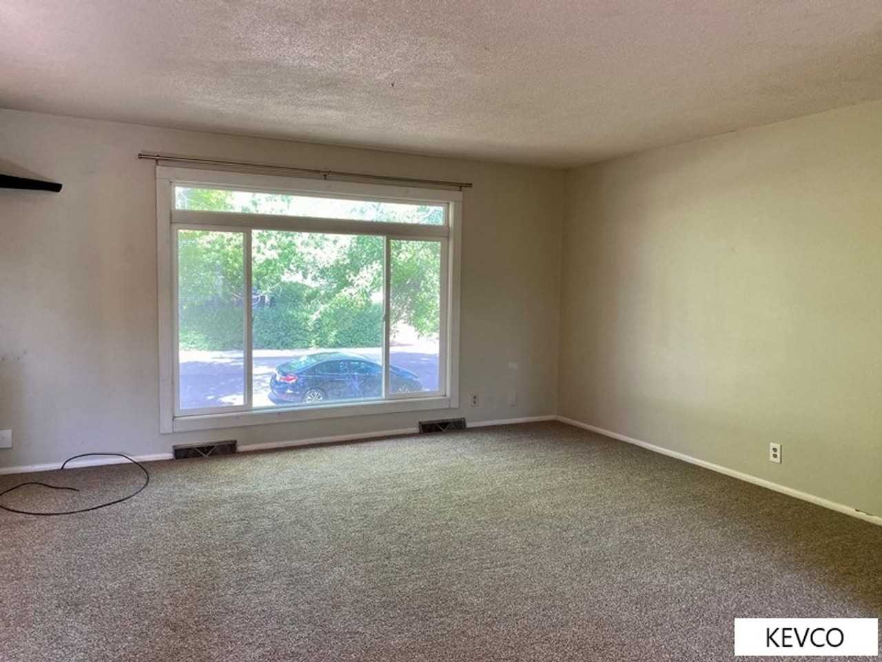 924 Timber Ln - Photo 5 of 26