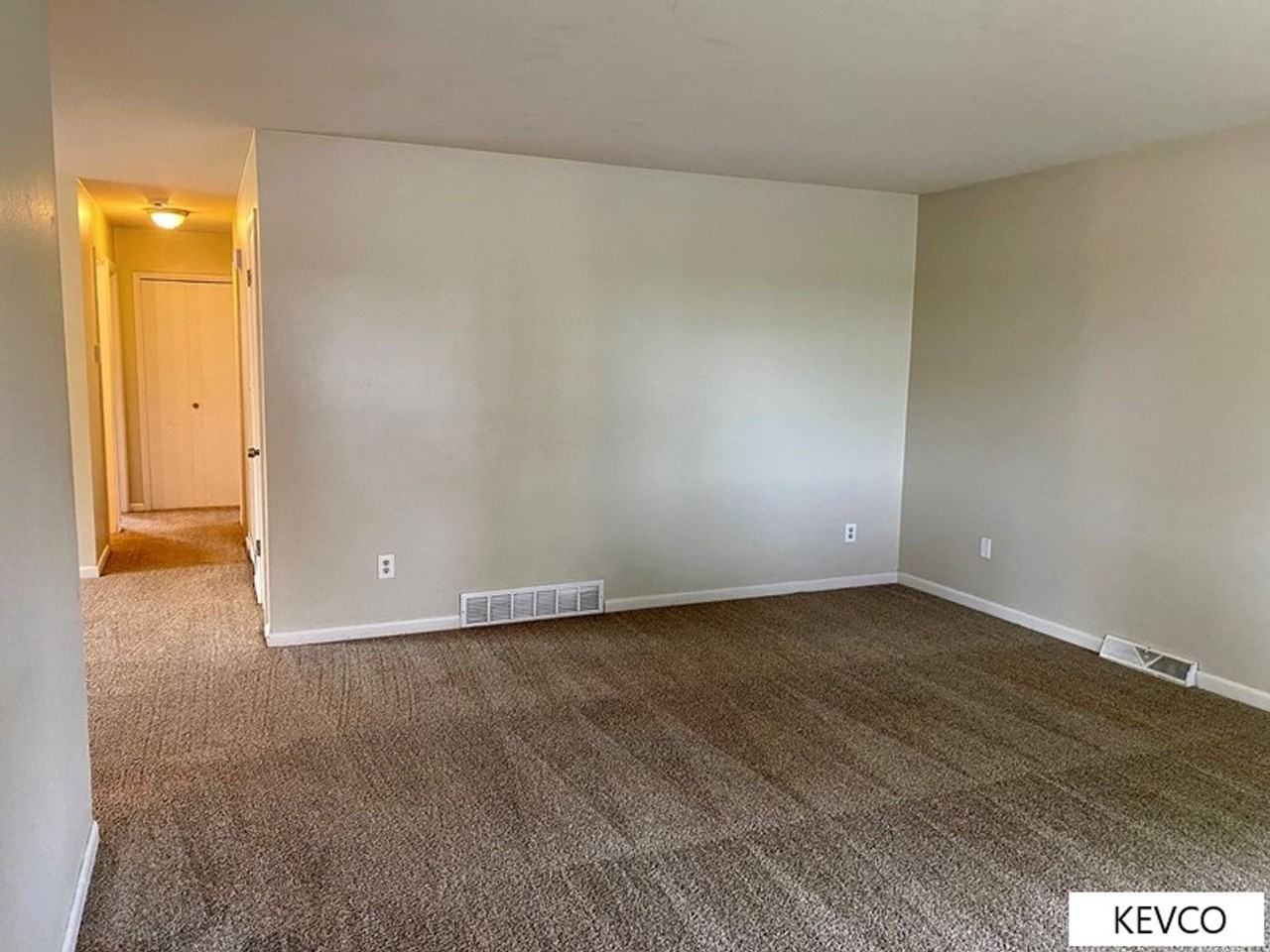 521 W Drake Rd - Photo 3 of 25