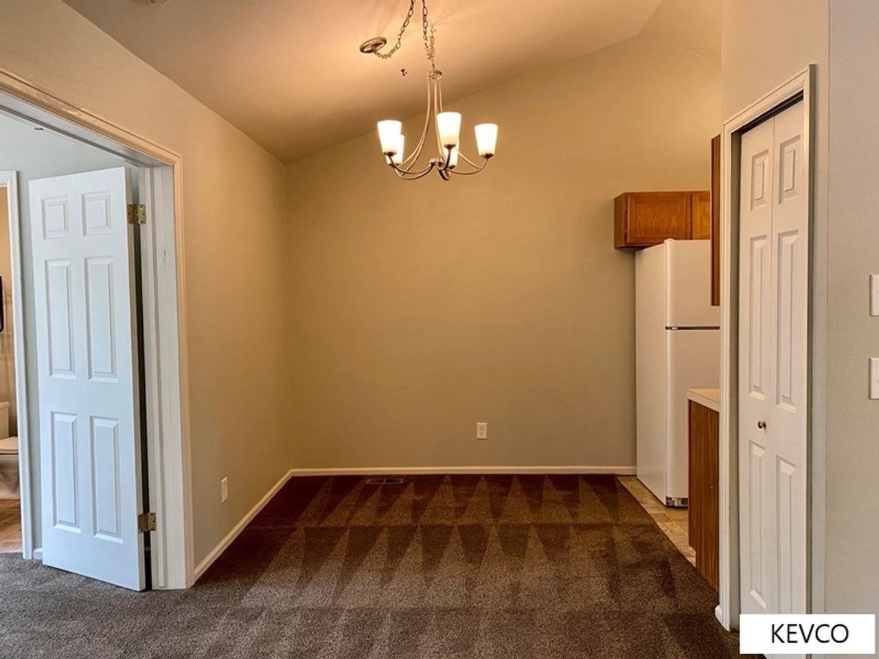 1072 Sundering Dr - Photo 7 of 22