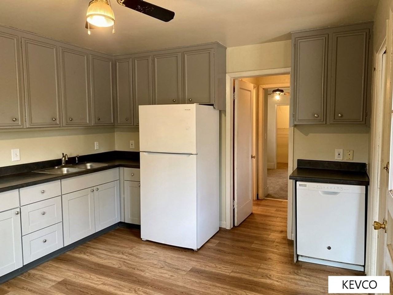 1025 W Mulberry St - Photo 6 of 17