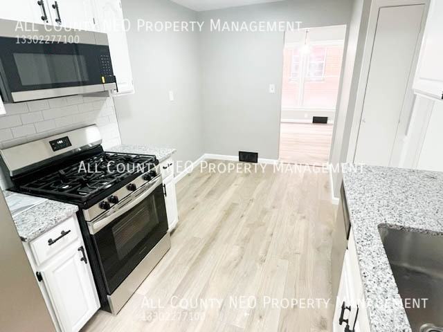 13526 Cedar Rd - Photo 3 of 12