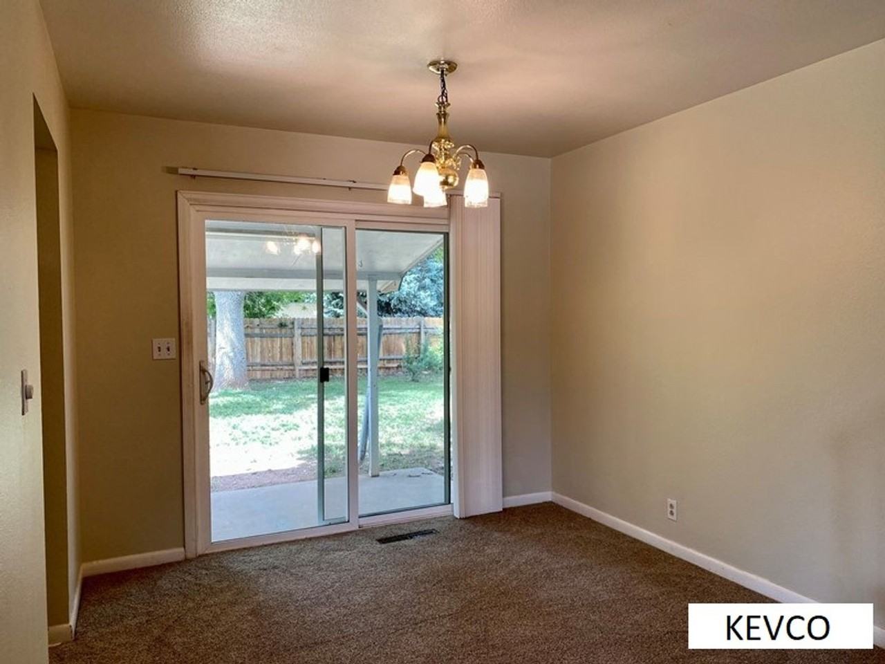 1505 Skyline Dr - Photo 4 of 25