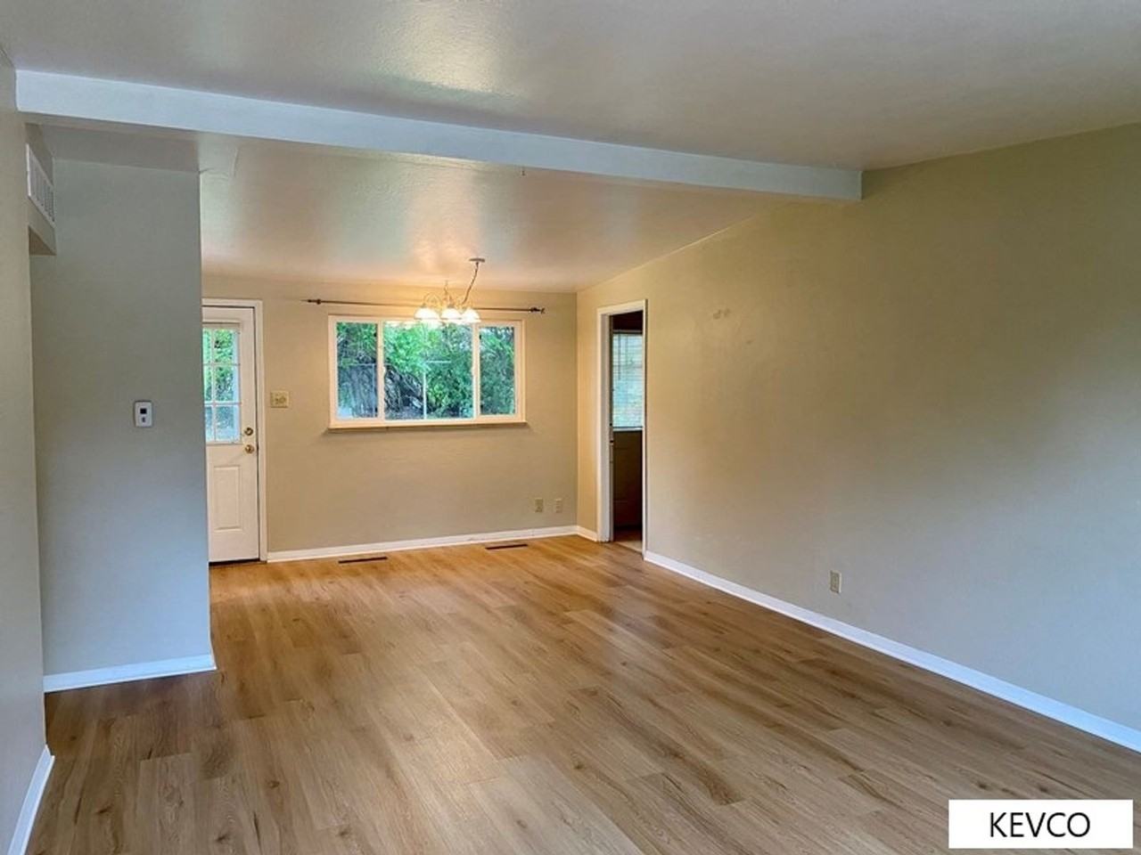 711 W Prospect Rd - Photo 4 of 21