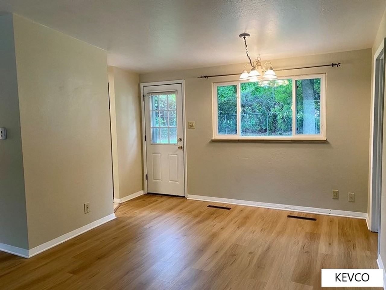 711 W Prospect Rd - Photo 6 of 21