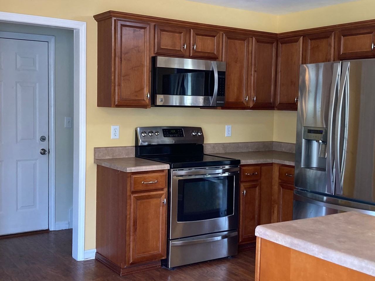 2566 Leprechaun Ln - Photo 6 of 33