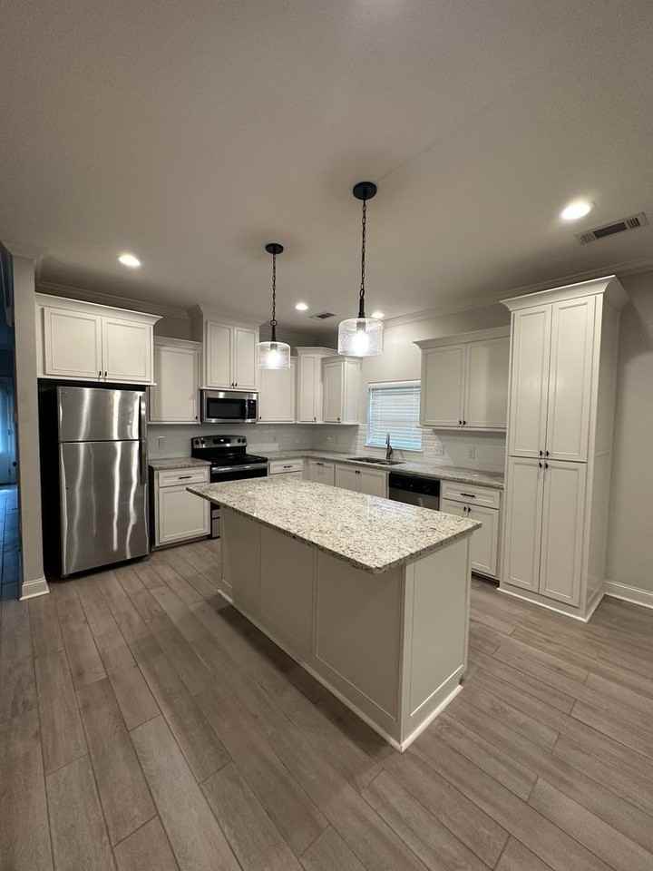 801 S Audubon Place Ave - Photo 2 of 14