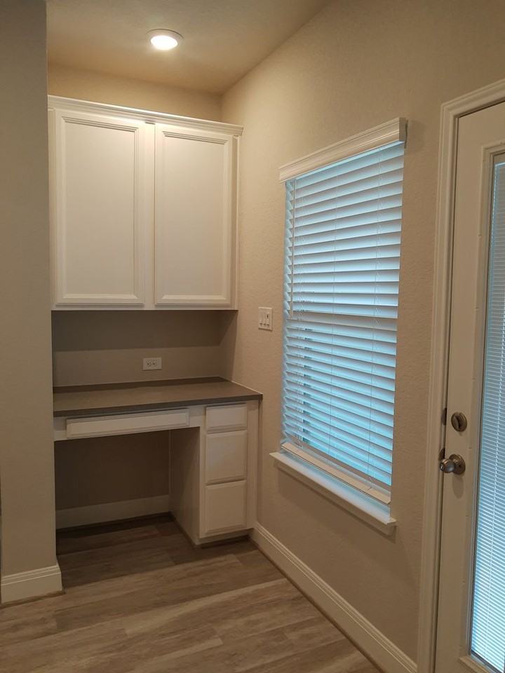 2407 Greystone Lndg - Photo 6 of 16