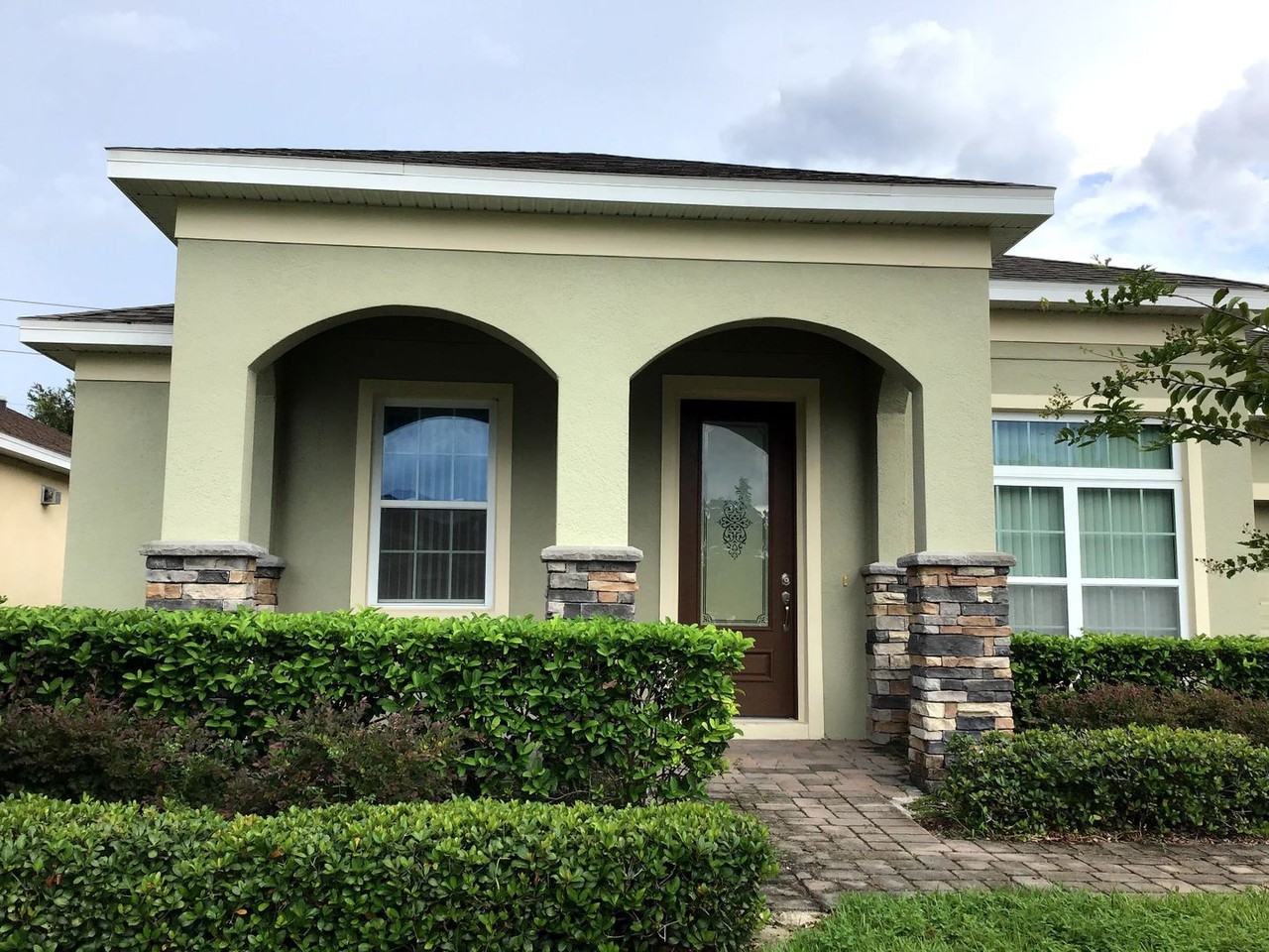 1021 Vinsetta Cir - Photo 2 of 22