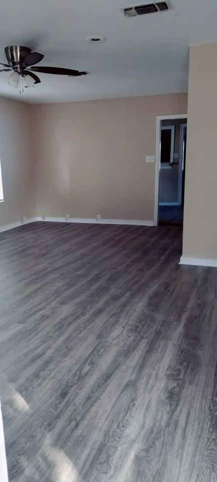 910 Panhandle St - Photo 2 of 7