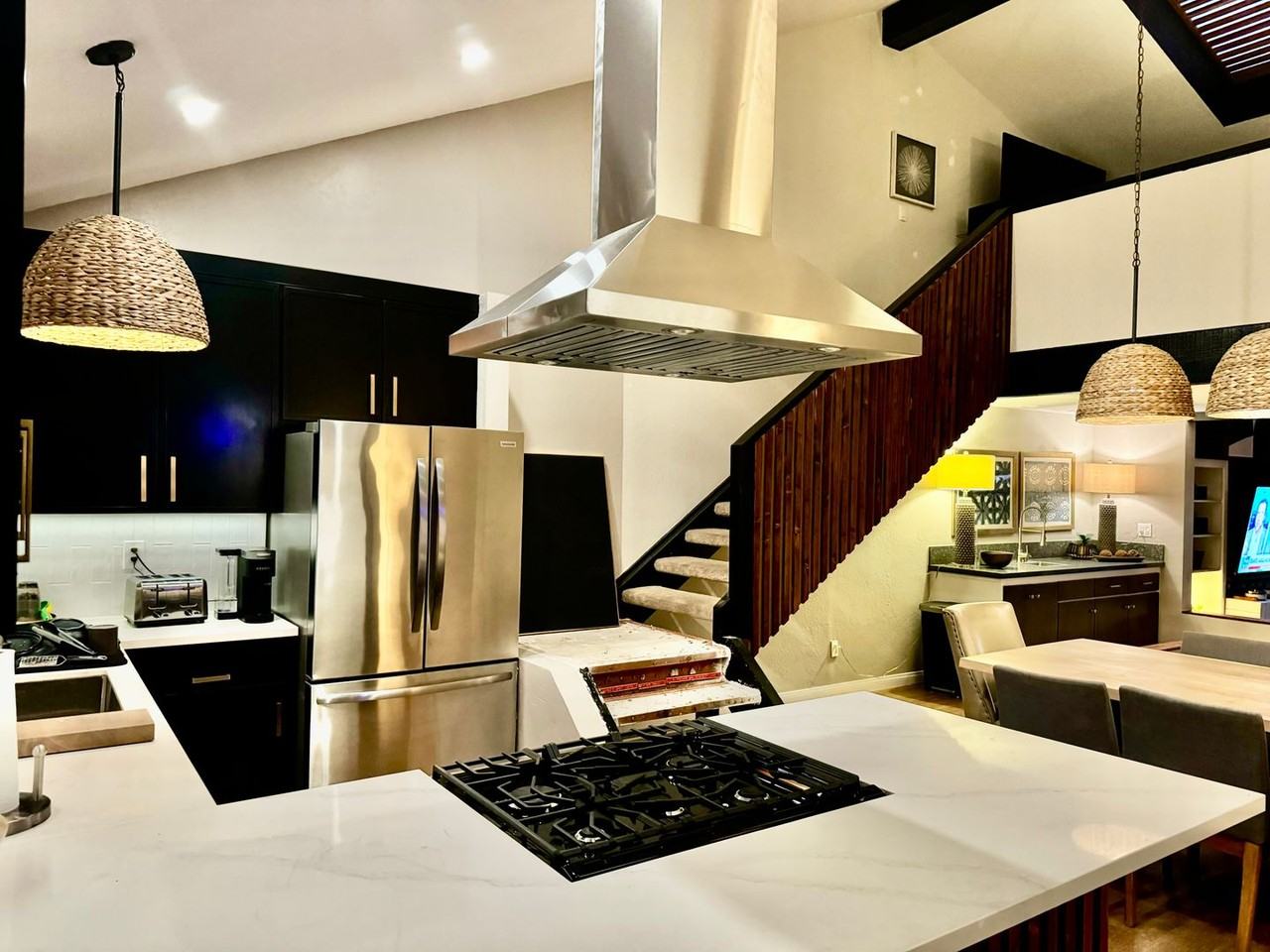 2527 Manchester Ave - Photo 3 of 20