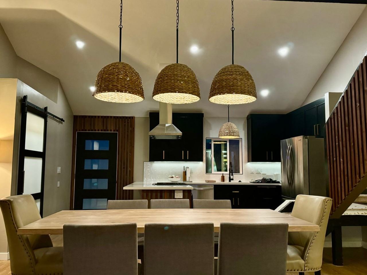 2527 Manchester Ave - Photo 6 of 20