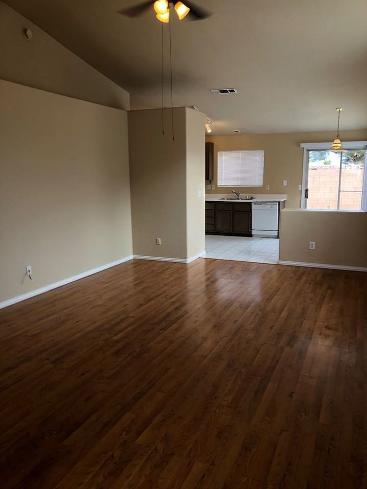 1728 Windchime Dr - Photo 2 of 13