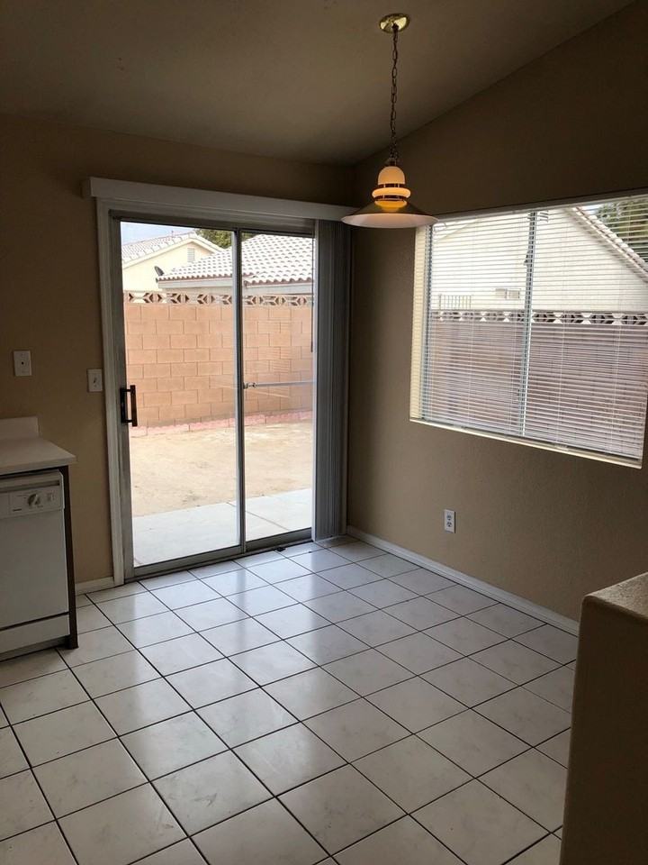 1728 Windchime Dr - Photo 5 of 13