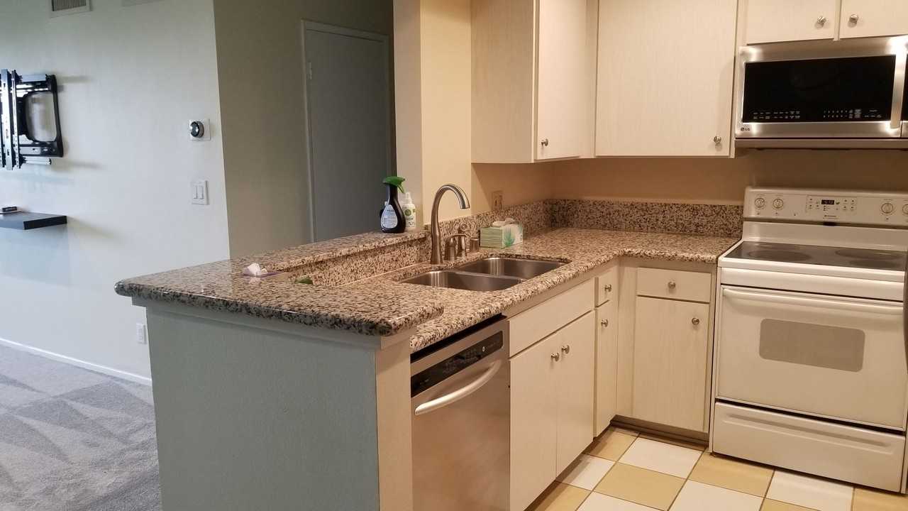 12720 Burbank Blvd - Photo 7 of 23