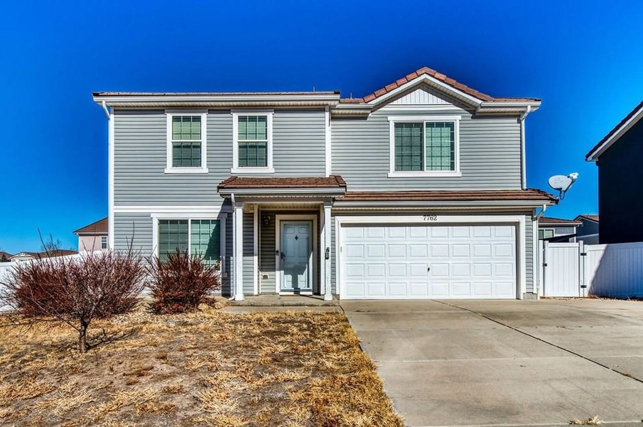 7762 Lantern Ln - Photo 2 of 23