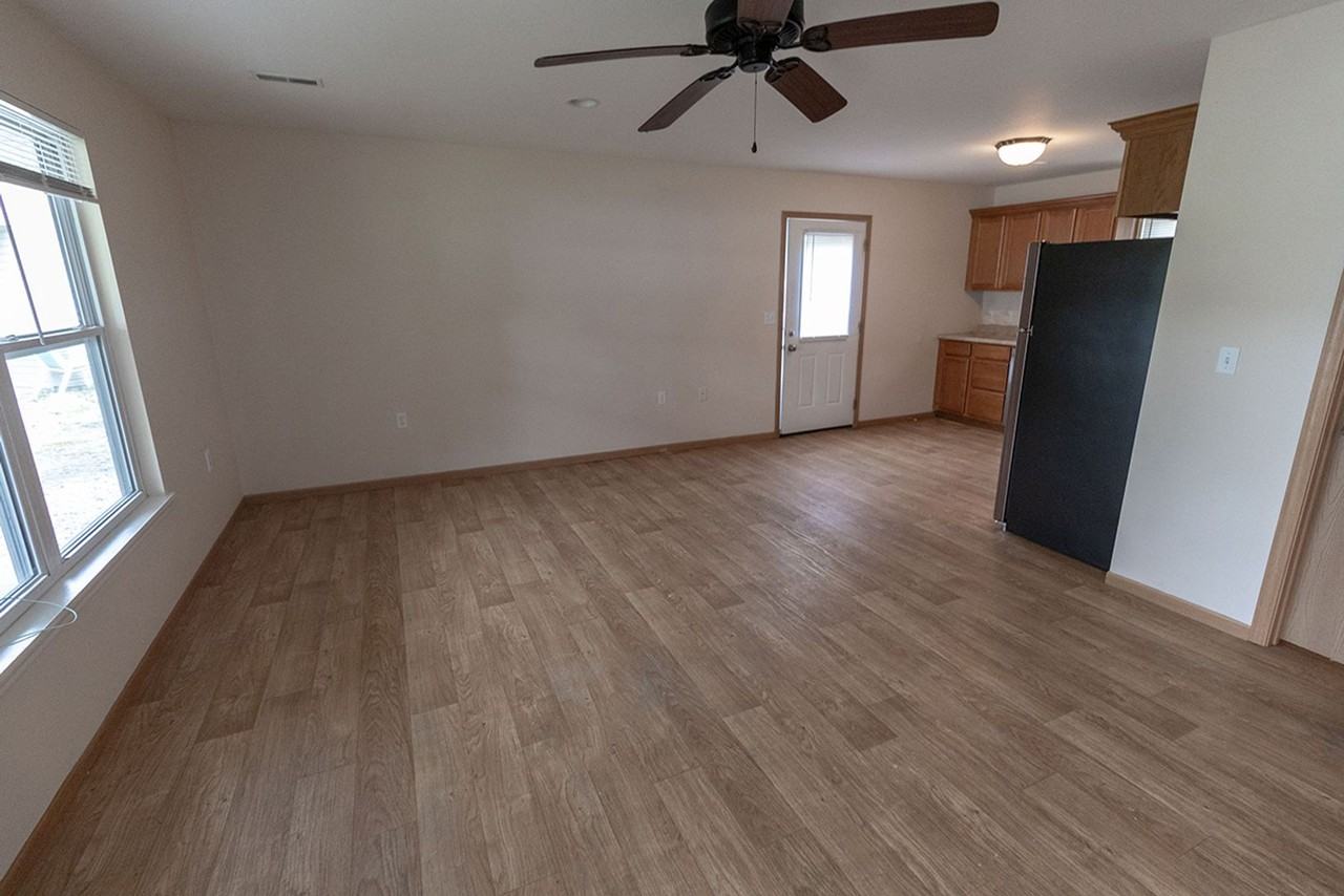 1540 Florence Dr - Photo 3 of 9